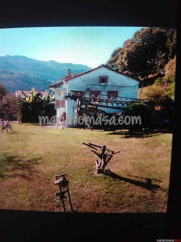 Sunny Mountain Retreat in San Pantaleón de Aras