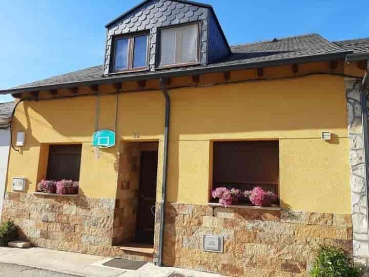 Charming Chalet in Columbrianos, Ponferrada - Perfect for You!