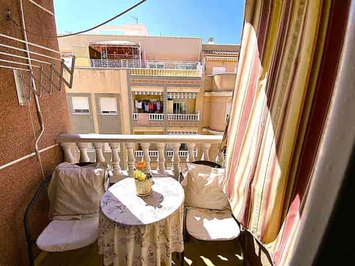 Charming Apartment Steps from Playa del Cura, Torrevieja