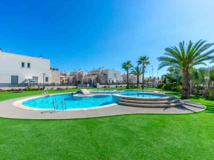 Modern Ground-Floor Gem in Breezes, Aguas Nuevas, Torrevieja