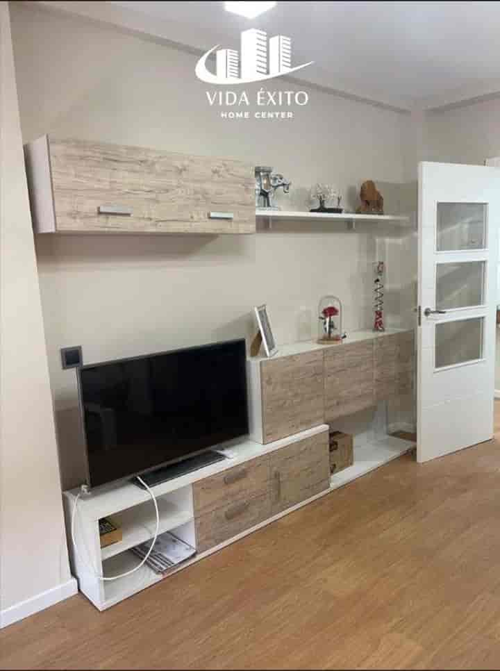 Modern 3-Bedroom Apartment in University Area, Jaén