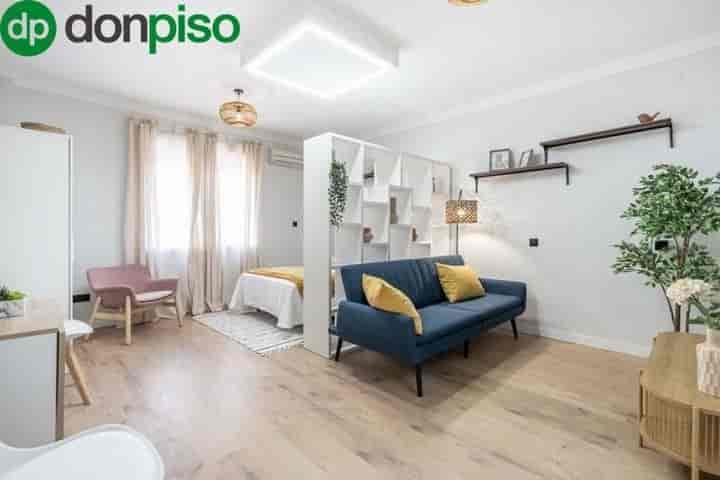 Charming Studio in El Serrallo, Granada – Perfect for Investors!