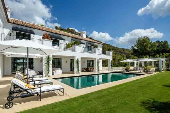 Dreamy Hillside Villa in Cascada de Camojan, Marbella