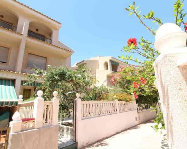 Charming Bungalow in Sunny Brookfield