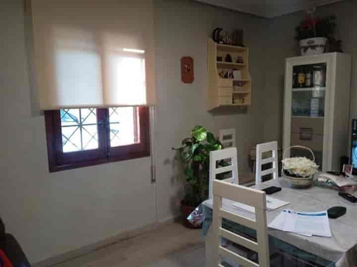 Charming Duplex in Tudela – Move-In Ready!