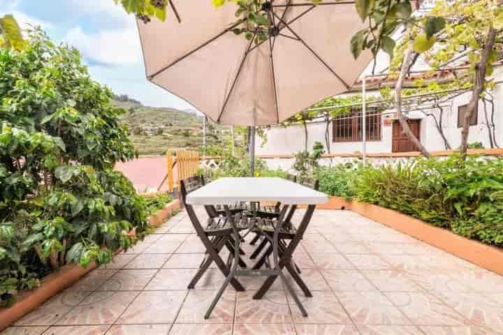 Charming Two-Level Home in Teror with Stunning Views