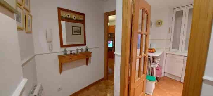 Bright & Spacious 2-Bedroom Flat in Canillejas