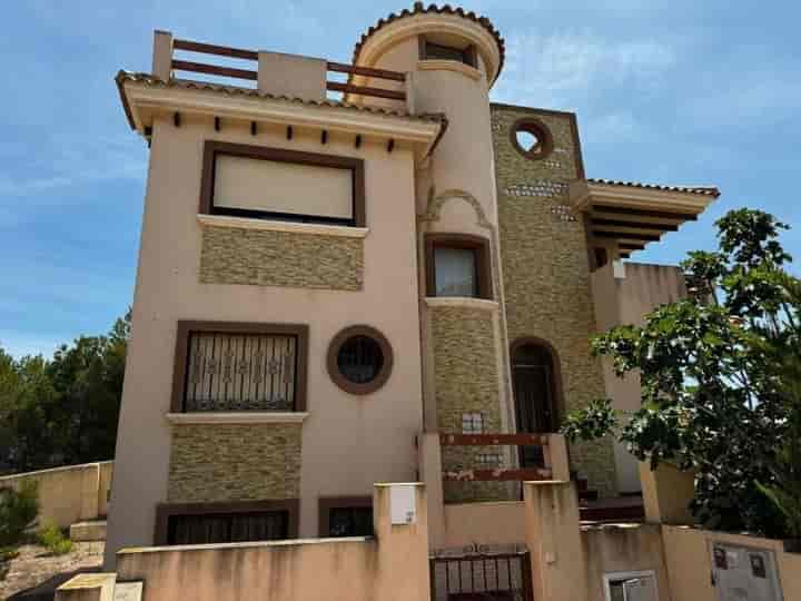 Charming Family Home with Pool in Villamartin