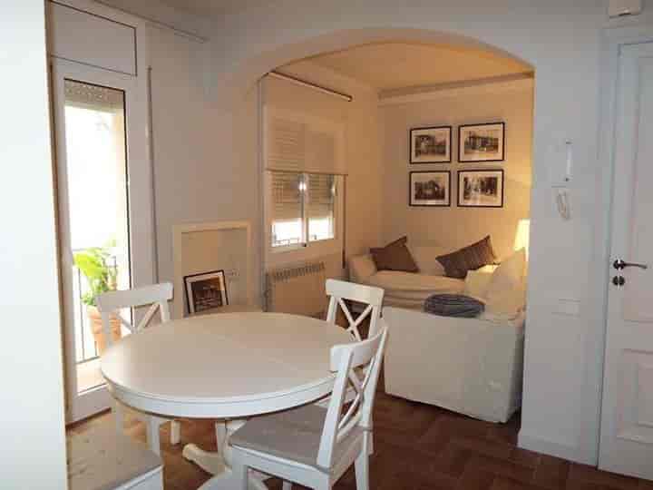 Charming Duplex in La Barceloneta – Steps from the Beach!