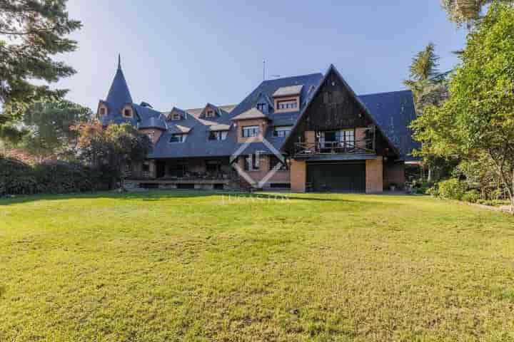 Exclusive Nordic-Scandinavian Residence in Guadamonte, Villanueva de la Cañada