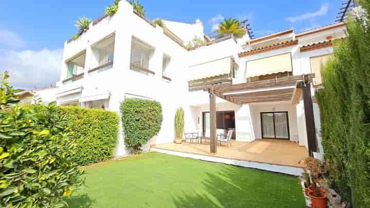 Lyxig Ground Floor Lägenhet i Casares Green, Malaga