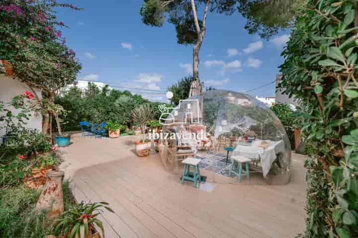 Charming Ground Floor Apartment with Private Garden in Siesta, Ibiza