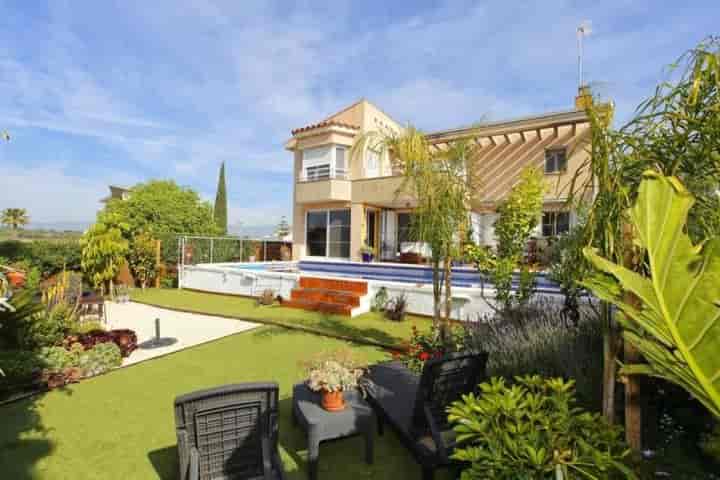 Stunning Villa for Sale in Favaret, Amposta