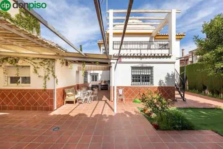 Stunning Family Home in La Cruz, Granada