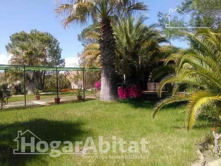 Stunning Villa in Badajoz with Pool and Fruit Trees