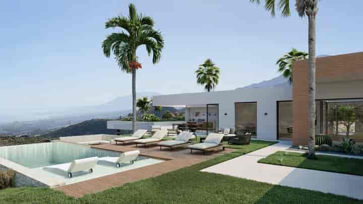 Fantastisk 4 sovrum Villa med Panoramautsikt i Altos de Los Monteros, Marbella