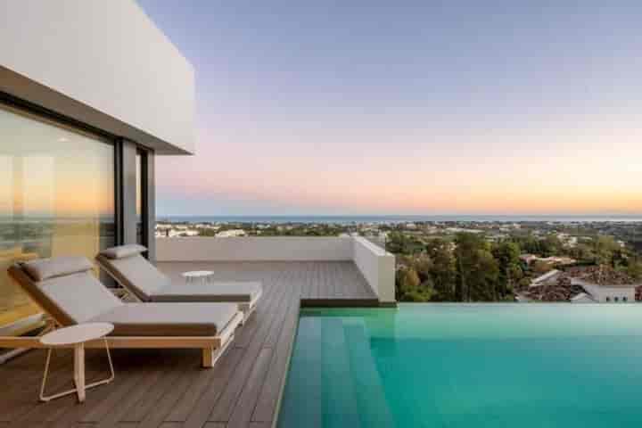 Fantastisk 4 sovrum Villa med panoramautsikt över havet i [Lookation]