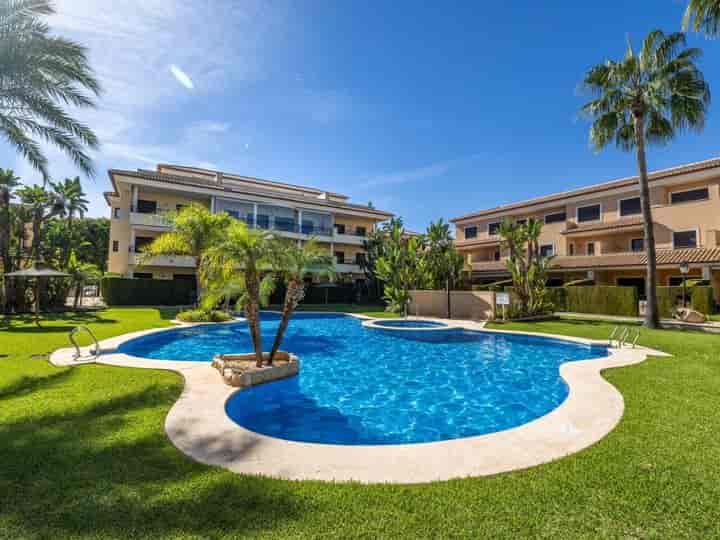 4-Bedroom Townhouse with Pool for Rent in Arenal, Javea