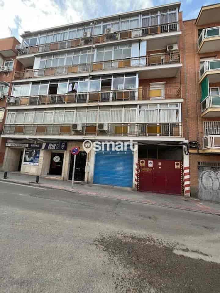 Charming 3-Bedroom Apartment in Central Madrid