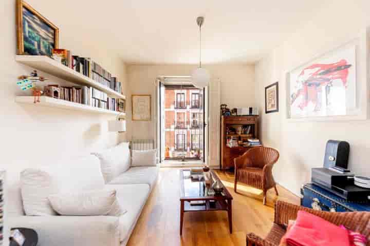 Charming Madrid Apartment Next to Puerta de Toledo