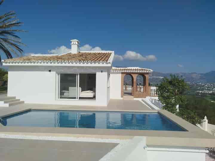 Atemberaubende Villa mit 3 Schlafzimmern in Cerros de Aguila, Mijas Costa