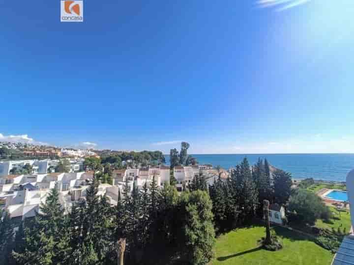 Удивительная квартира Beachfront в Эстепоне