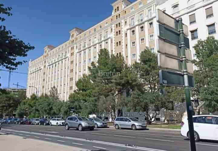 Charming 145 m2 Apartamento em Zaragoza Central