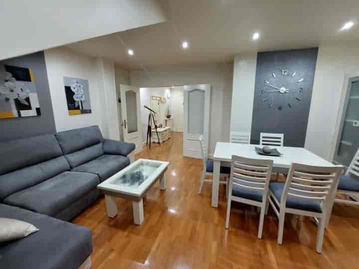 Cozy 2-Bedroom Apartment in Ramon Areces Street, Ideal Location with Park Views