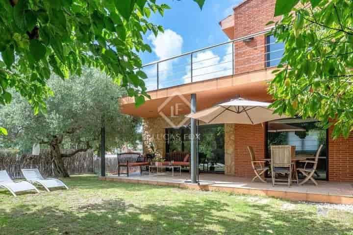 Stunning Family Home in La Mora, Tarragona – Just Steps from the Sea!