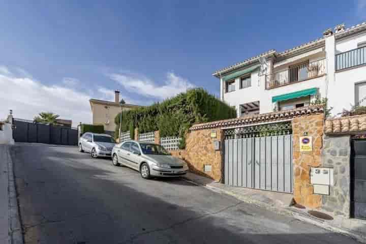 Charming Corner Townhouse with Garden in Granada