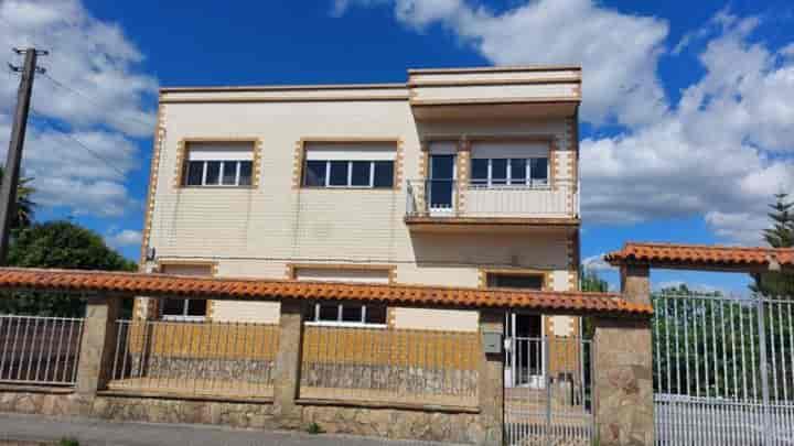 Spacious Family Home in Boiro - Recently Renovated!