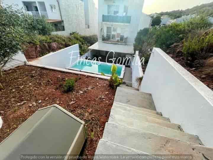 Charming Flat with Patio and Pool in Ferreries