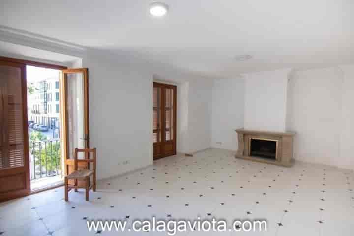 Spacious First Floor Flat in the Heart of Felanitx