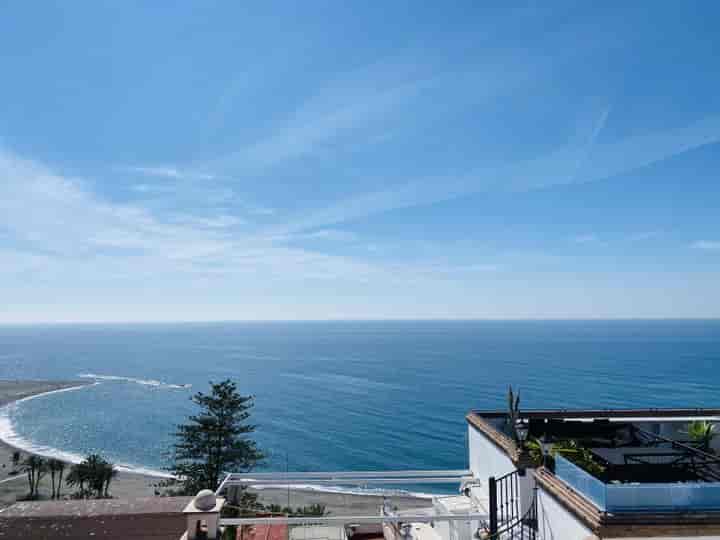 Charming Townhouse with Stunning Views in Almuñécar