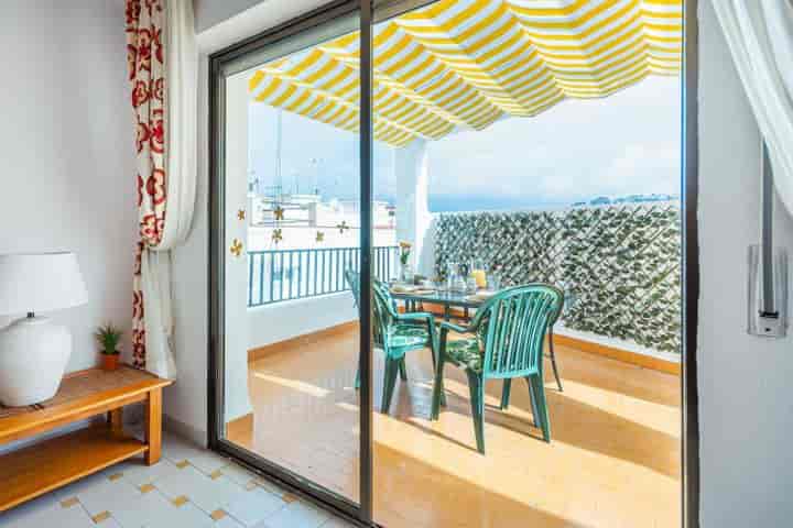 Stunning 5th-Floor Apartment on Paseo del Altillo, Almuñécar