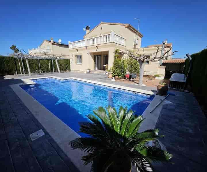 Charming Detached House in Tres Calas, L'Ametlla de Mar