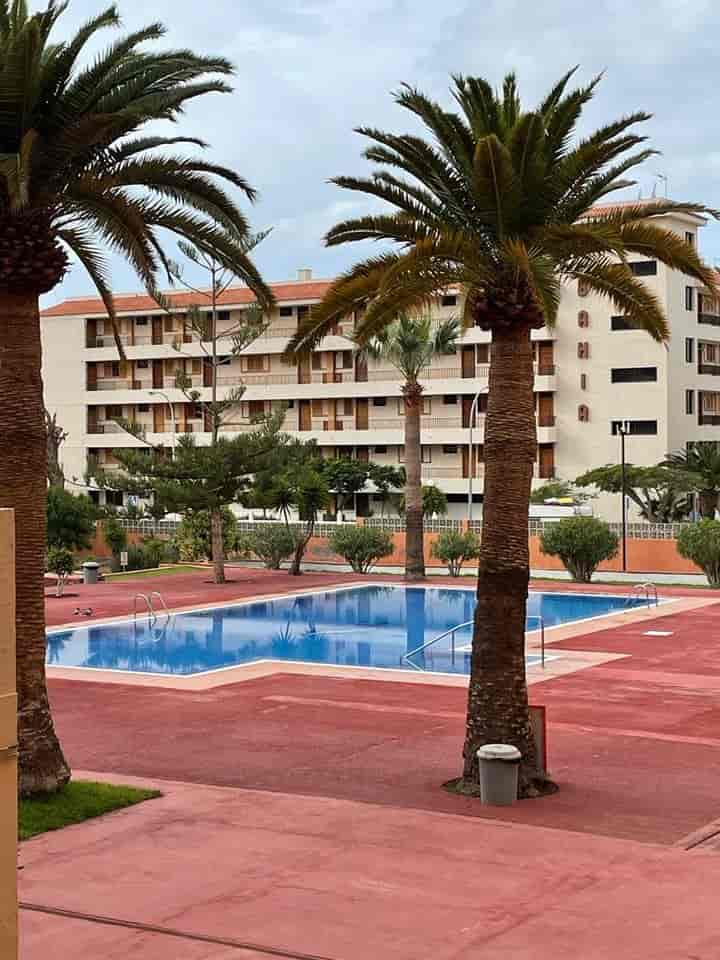 Renovated Apartment in Central Los Cristianos - Just Steps from the Beach!