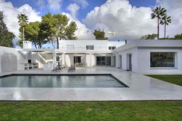 Stunning Modern 6-Bedroom Home in Costa Sotogrande's A Zone