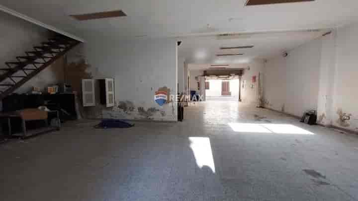 Spacious Investment Opportunity in Central Muro