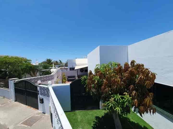 Spacious Canarian-Style Home in Tahiche, Lanzarote