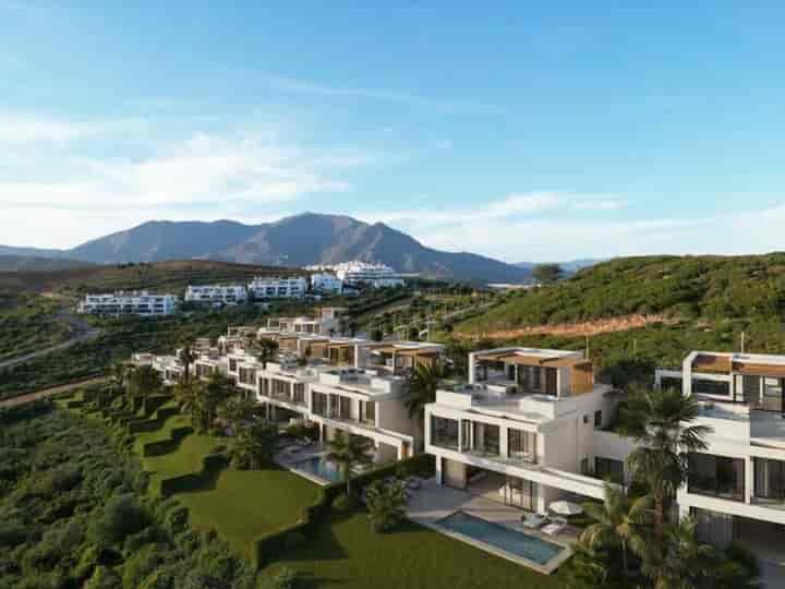 Luxus-Leben in Casares Costa: Ihre Traum-Villa erwartet!