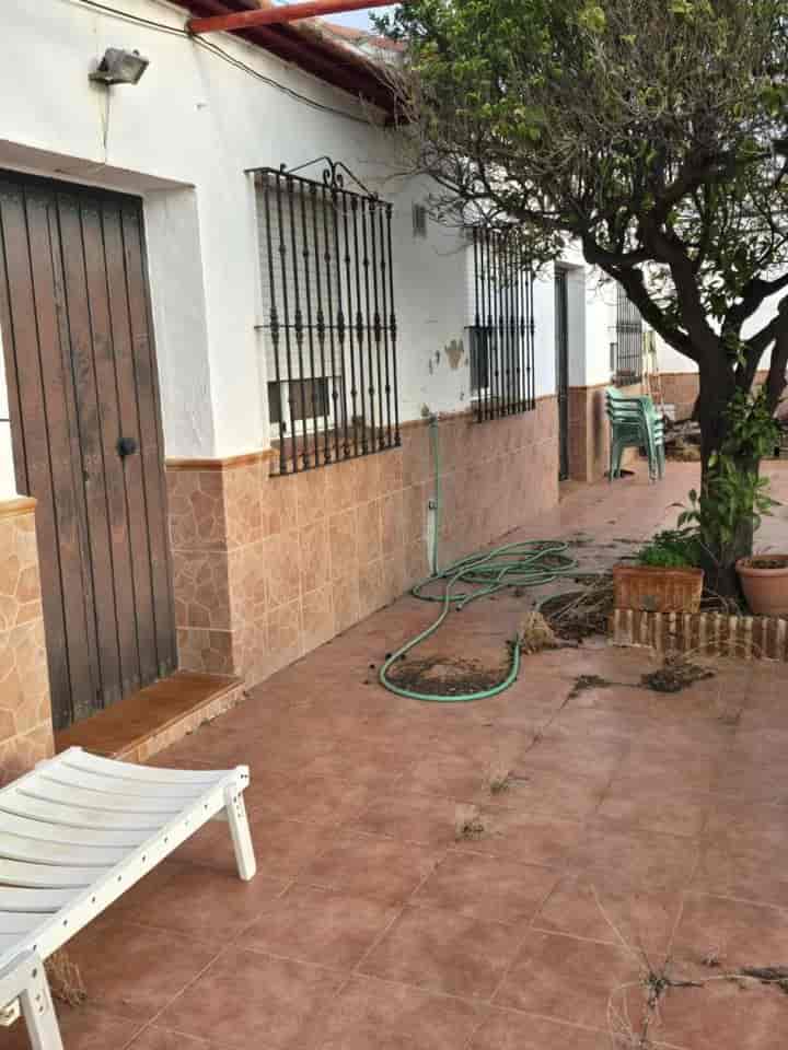 Charmantes Bauernhaus in Álora - Schritte von Caminito del Rey