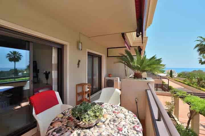 Sunny 2-Bedroom Retreat in Los Pacos