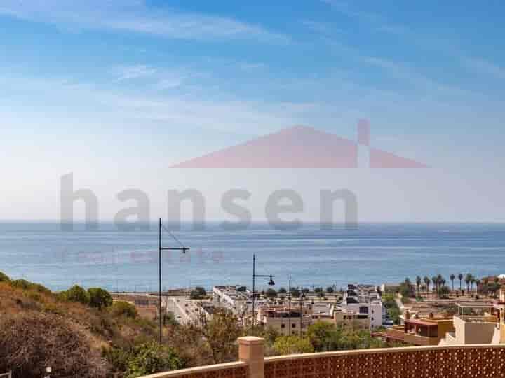 Stunning Corner Apartment mit Meerblick in Valle Niza