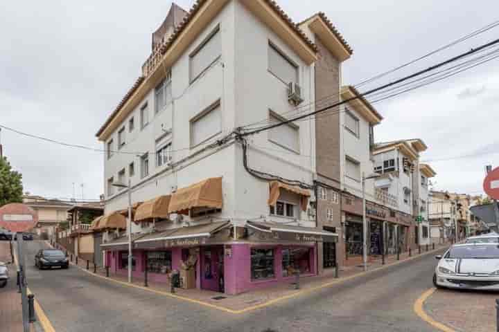 Spacious 5-Bedroom Flat in Prime Huétor Location