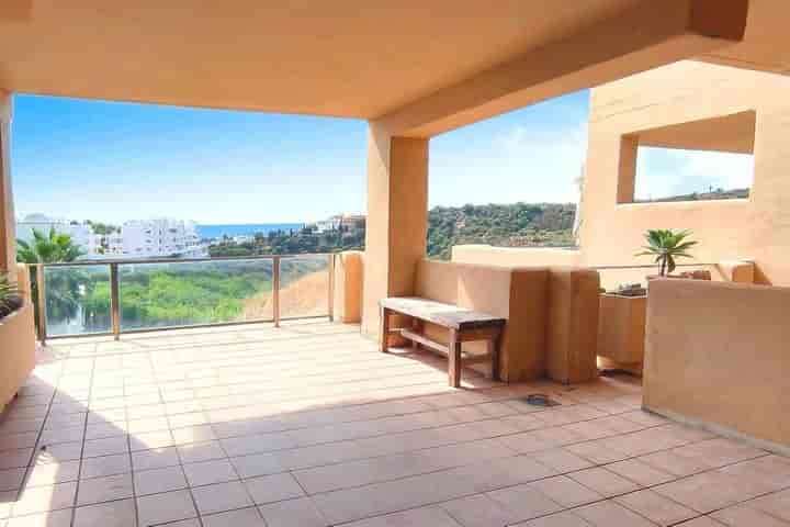Geräumige 3-Zimmer-Wohnung in La Resina Golf, Estepona