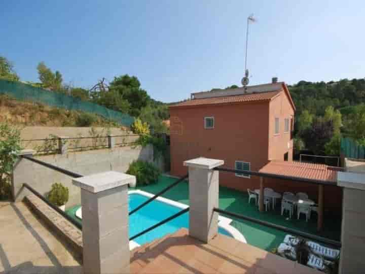 Charming Detached House with Pool in Lloret Residencial, Lloret de Mar