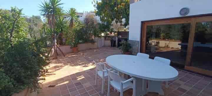 Charming Ground Floor Apartment in Cala Blava - Your Mediterranean Retreat!