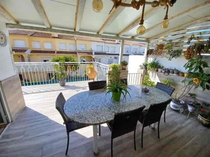 Spacious Family Home in Pineda de Mar - Perfect Location!