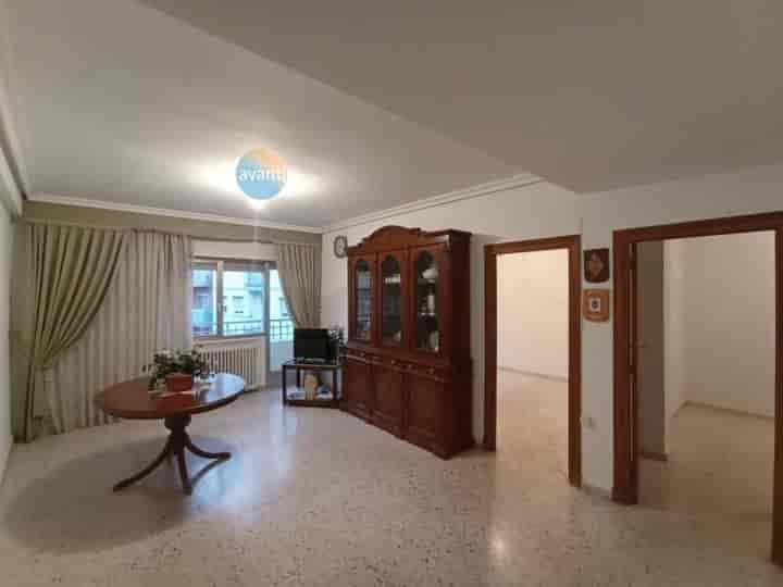 Spacious 4-Bedroom Apartment in the Heart of Madrid, Close to El Corte Inglés